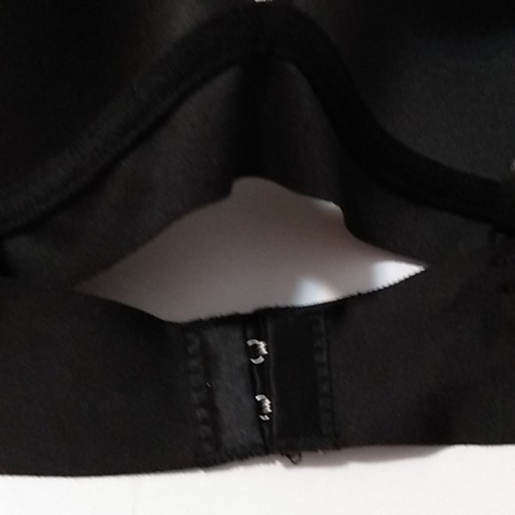 121 CATHERINE MALANDRINO BLACK FULL-FIGURE PLUNGE V-NECK PUSH-UP BRA 38-C NWOT - Picture 5 of 8